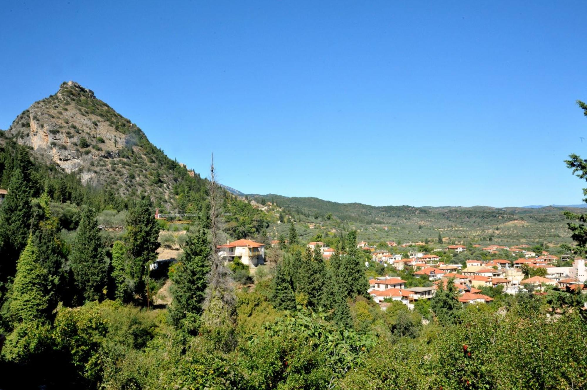 Aesthetic Delight - Stone Villa In Μυστράς Εξωτερικό φωτογραφία